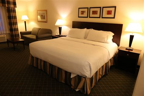 Holiday Inn & Conference Center - Marshfield Made New