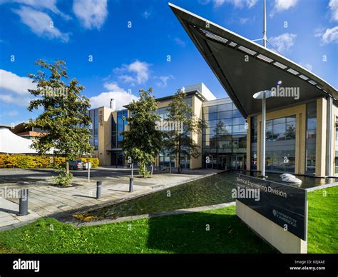 Cambridge university engineering department hi-res stock photography and images - Alamy