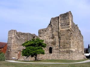 Canterbury Castle (Canterbury) - Colin Crosby Heritage Tours