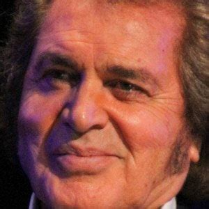 Engelbert Humperdinck - Age, Family, Bio | Famous Birthdays