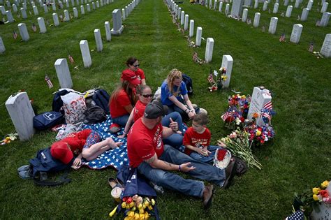 Public swarms Arlington National Cemetery on Memorial Day for the first ...