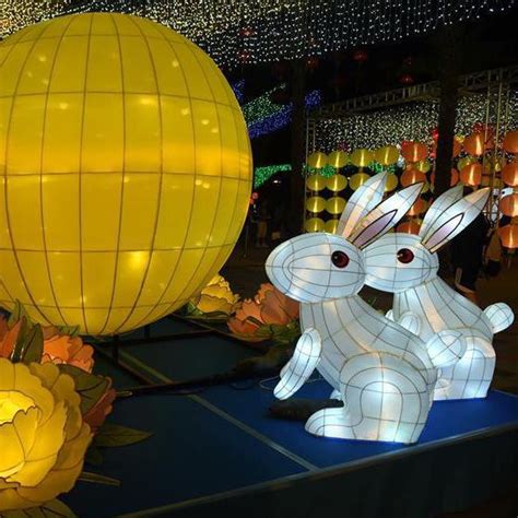 China Customized Chinese Lantern Silk Rabbit Lantern For Mid-Autumn Festival Manufacturers ...