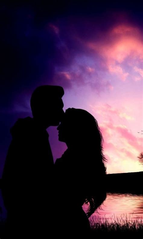 Romantic Couple Silhouette Wallpaper