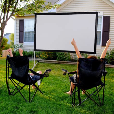 Outdoor movie projector - zoomnored