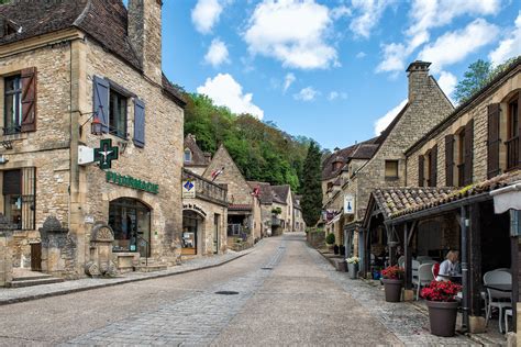 Street in Beynac-et-Cazenac, France | Beynac, one of the pre… | Flickr