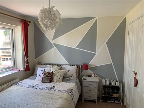 How To Paint Gorgeous Geometric Wall Designs Easily | Emma and 3