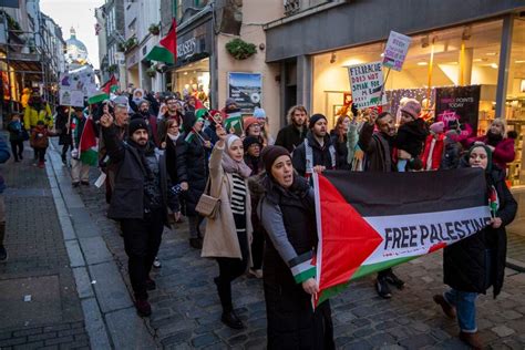 Protesters march in solidarity with Gaza | Guernsey Press