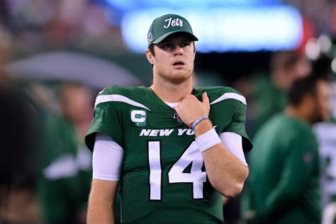 How the New York media covered Sam Darnold's Monday night performance ...