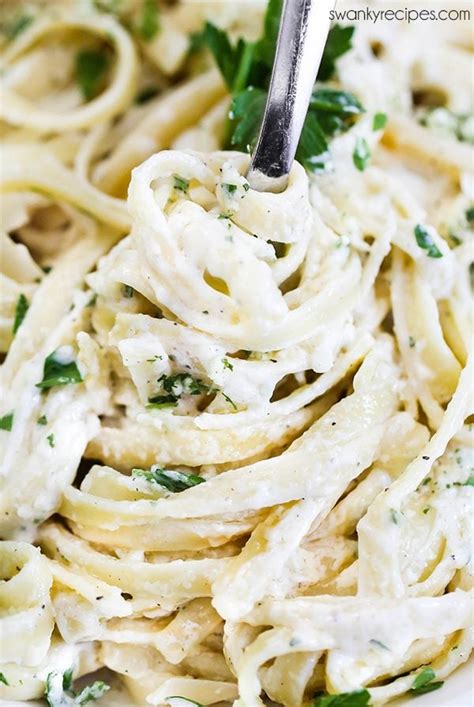 Best Ever Fettuccine Alfredo Pasta Sauce | Swanky Recipes