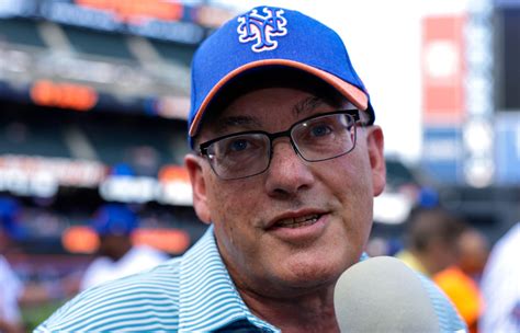 Steve Cohen receives hero treatment on Mets Old-Timers' Day