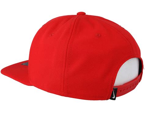 Mens Futura Pro Red Snapback - Nike caps - Hatstorecanada.com