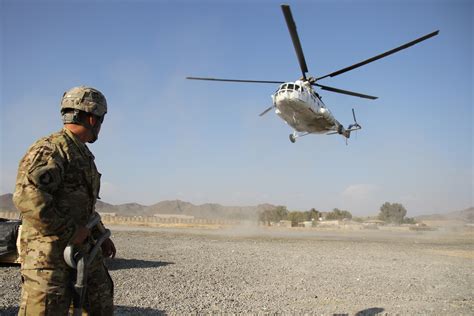 Attitude gives Helicopter Landing Zone team what it needs | Article | The United States Army