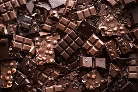 Couverture Vs Compound Chocolate: Key Differences