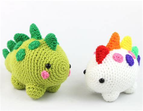 Dinosaur Amigurumi - Free Crochet Pattern - StringyDingDing