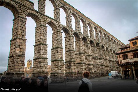 Segovia Aqueduct – Where do you want to go today?