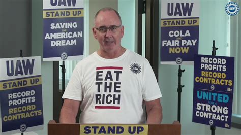 UAW President Shawn Fain provides an update on the strike – WOODTV.com