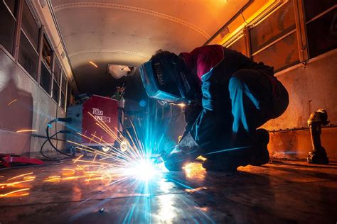 What is an Aerospace Welder, And How Do You Become One? - WaterWelders