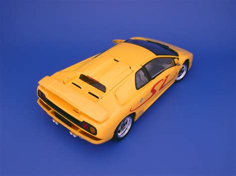 Lamborghini Diablo SV (yellow) - Welly