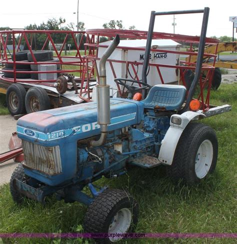 Ford 1210 MFWD tractor in New Strawn, KS | Item I7348 sold | Purple Wave