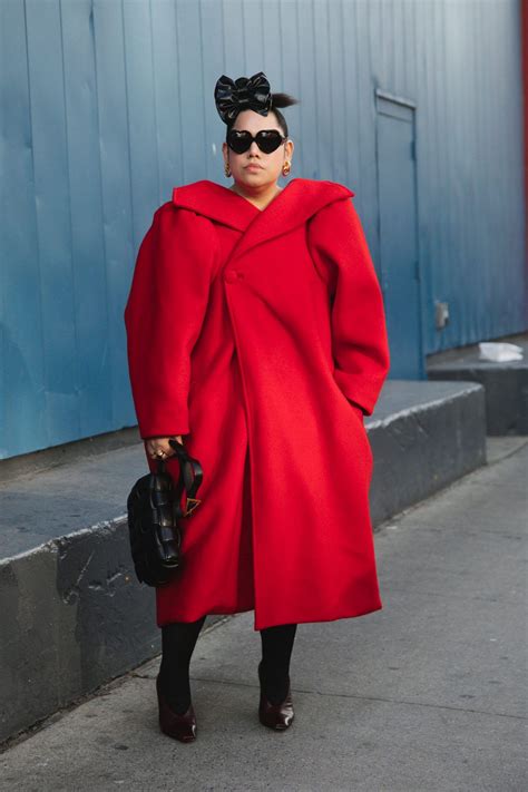 The Best Plus-Size Street Style From New York Fashion Week | Street style, New york fashion week ...