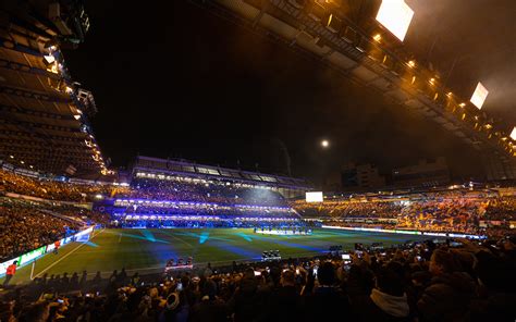 Chelsea v Liverpool: Pre-Match Warmup