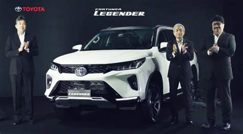 5 Cool Features In Recently Launched Toyota Fortuner Legender