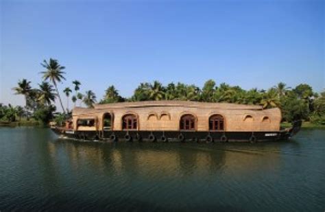 Alappuzha (Allepey), Kerala: Overnight Kettuvallam (Houseboat) Cruise [SP]