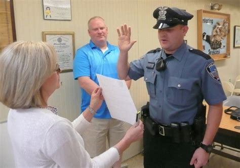 Seekonk welcomes two police officers | Local News | thesunchronicle.com