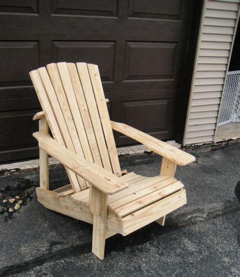 40 Free DIY Wood Pallet Chair Plans and Ideas - Blitsy