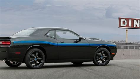 Dodge reveals Mopar '10 Challenger