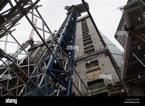 100 bishopsgate construction hi-res stock photography and images - Alamy