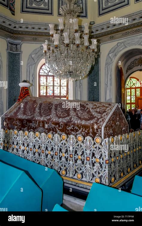 Osman gazi tomb hi-res stock photography and images - Alamy