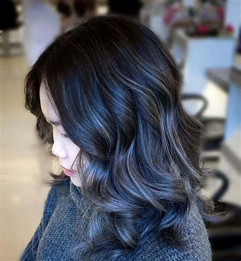 23 Ravishing Silver Hair Highlights to Try in 2024