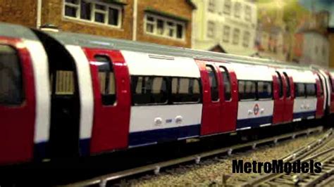 London Underground tube train model railway model subway railroad - YouTube