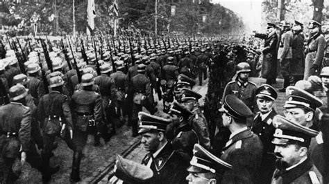 Poland Eyes Demanding WWII Reparations From Germany - Bloomberg