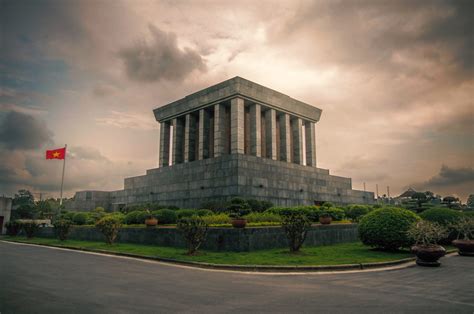 Ho Chi Minh Mausoleum: Tips, Do's and Dont's and Ba Dinh Square