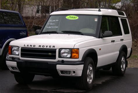 Fichier:2000 Land Rover Discovery white.jpg — Wikipédia