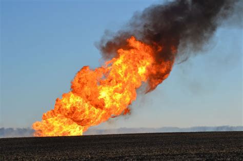 Towering inferno: Natural gas pipeline fire forces family to flee