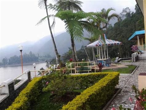 Sarangan Hotel, Magetan: Good Location With Best View Of Sarangan Lake | Trip101