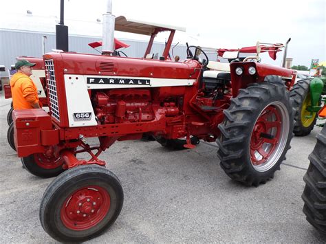 Farmall 656 | Farmall, Classic tractor, Farmall tractors