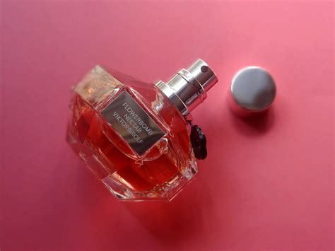 Makeup, Beauty and More: Viktor & Rolf Flowerbomb Nectar Eau de Parfum Intense