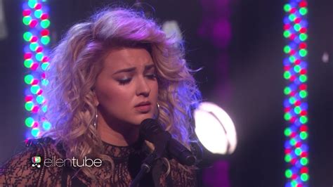 Tori Kelly Performs Hallelujah on The Ellen DeGeneres Show Chords - Chordify