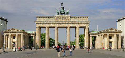 Plik:Berlin-Brandenburg Gate overwiev.jpg – Wikipedia, wolna encyklopedia