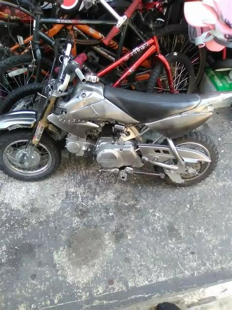 2001 Honda 50cc pit bike runs good starts on frist kick 3gear automatic ...