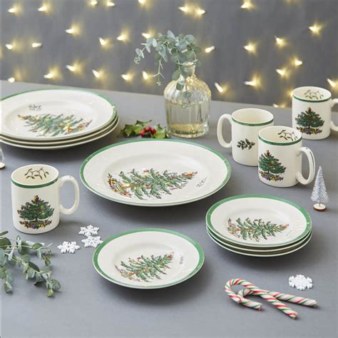 Spode Christmas Tree 12 Piece Set | Spode