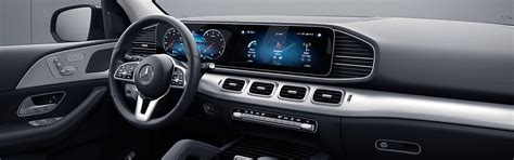 2020 Mercedes-Benz GLE Interior | SUV Features, Cargo Space, Dimensions ...