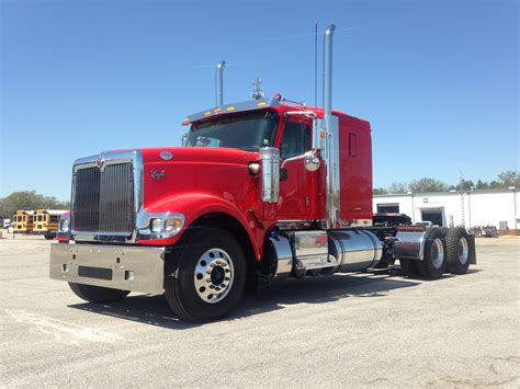 International 9900i Trucks for Sale