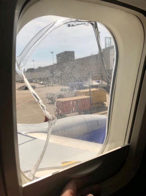 Kathryn's Report: Southwest Airlines, Boeing 737-700, N713SW: Incident ...