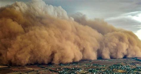 US Is About To Be Hit By The Biggest Saharan Dust Cloud In 50 Years - MobyGeek.com