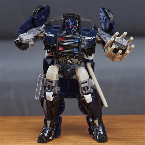 Barricade Transformers Last Knight Decepticon Deluxe Class - $ 799.00 en Mercado Libre